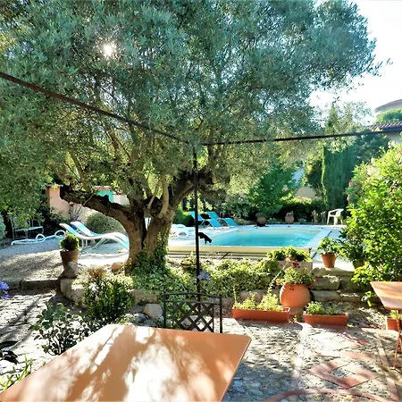Le Chai Catalan Bed & Breakfast 3*